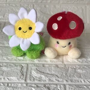 Plush Daisy and Mushroom Toy Set